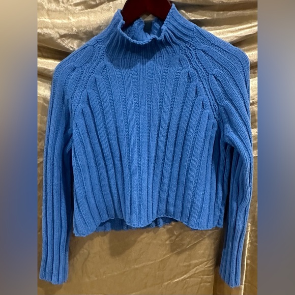 American Eagle - Picture 1 of 5